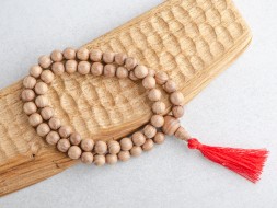 Różaniec #133, drewno oliwne, 54 koraliki