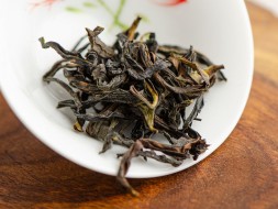 Huang Zhi Xiang (Pojedyncze krzewy o aromacie żółtej akacji), AAА, 2024