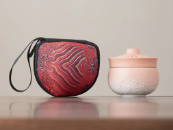 Czarka do parzenia herbaty z sitkiem i pokrywką, ceramika, 80 ml