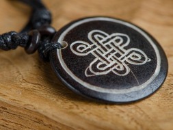 Talizman #143 Szczęśliwy węzeł, kość