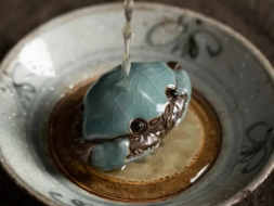 Krab, figurka herbaciana, ceramika