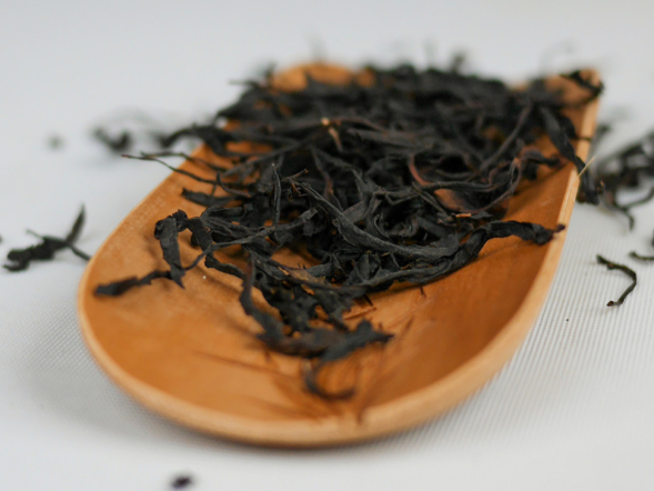 Ciemny Oolong Zemo, AA, Tkibuli, Gruzja, 2025