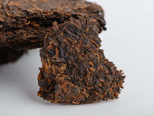 Shu Pu Erh Ban Zhang Sheng Tai Bing (Dziki ogród), ААА, 2012