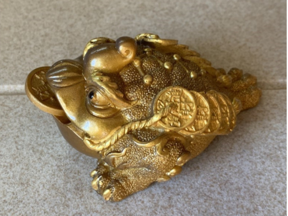 Złota ropucha, figurka termiczna, żywica