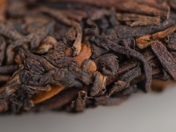 Shu Pu Erh Wschód, Menghai / Tea Mail, АА, 2022