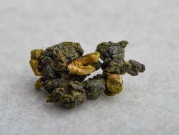 Ali Shan Gao Shan Jin Xuan (Wysokogórski ognisty kwiat z góry Ali), AA, 2020