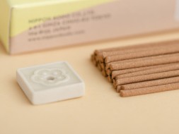 Kadzidełko japońskie Scentsual Calm Palo Santo, 30 szt., stojak