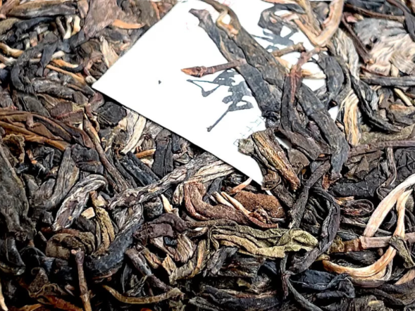 Sheng Pu Erh Xigui, fabryka Lao Shi Tou, AA, 2016
