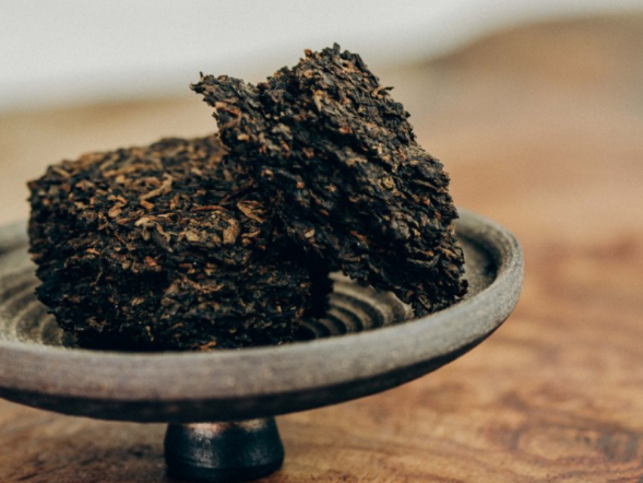 Gong Ting z pąków, fabryka Yun Zhen, Lincang, AA, 2024