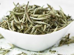 Bai Jian Gu Shu (Białe ostrza ze starych drzew), AA, 2024