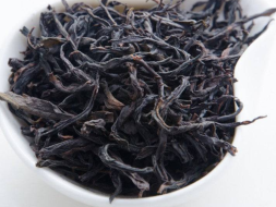 Bai Ye Dan Cong (Pojedyncze krzewy z białymi liśćmi), AA, 2025