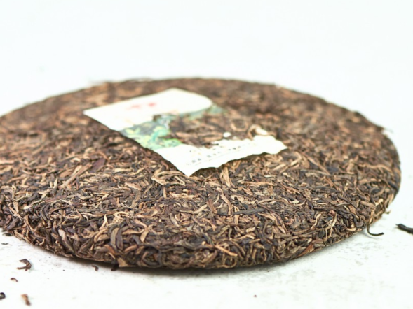 Sheng Pu Erh Po Bin Gong Ting (Pęknięty lód), ААА, 2011