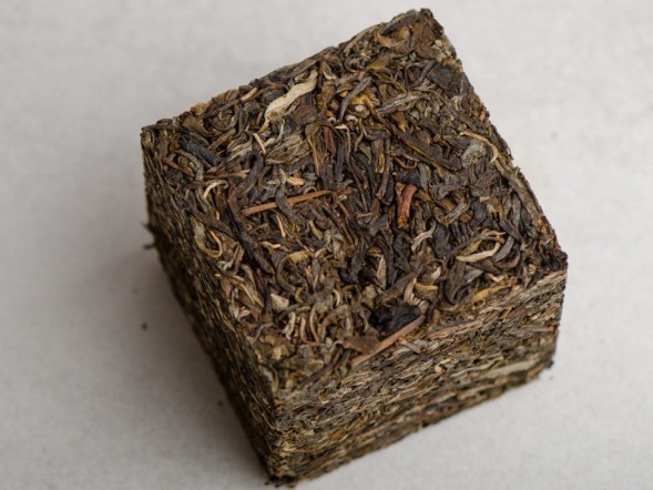 Sheng Pu Erh Sheng Shan (od mistrza Fenga), АА, 2019