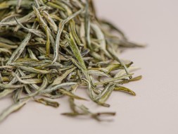 Jun Shan Yin Zhen Xiao Ya (Srebrne igły z Góry Nieśmiertelnych), ААА, 2025