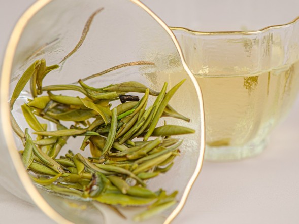 Jun Shan Yin Zhen Xiao Ya (Srebrne igły z Góry Nieśmiertelnych), ААА, 2025