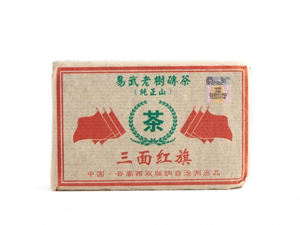 Sheng Pu Erh Yiwu San Mian Hong Qi (Trzy czerwone sztandary), ААА, 2002 