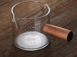 Chahai ze skalą pomiarową, szkło, drzewno, 100 ml