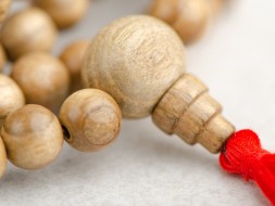 Różaniec #122, barwiony jesion, 108 koralików