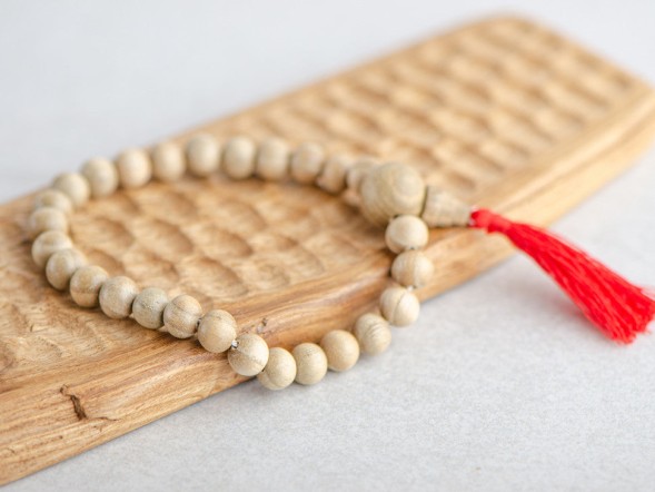 Różaniec #132, barwiony jesion, 27 koralików